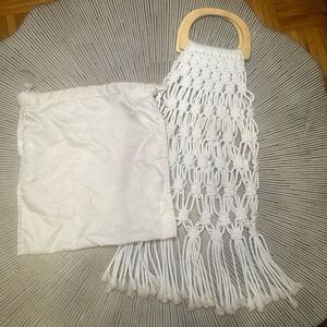 White Macrame Handbag with Wooden Handle